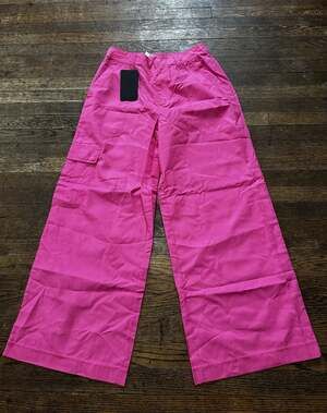 Fabletics Cargo Wide Leg Pant Fuchsia Pink Water Resistant Relaxed Fit Size S